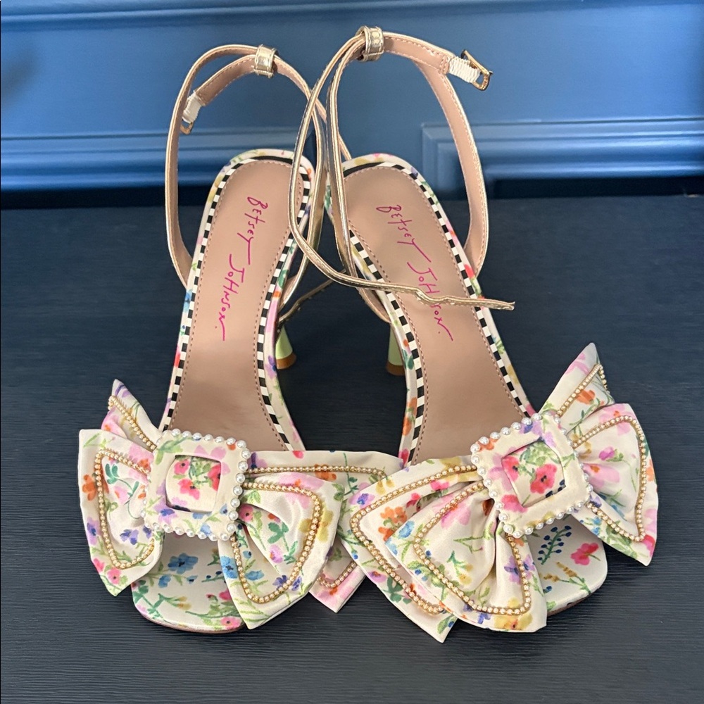 Betsey Johnson Floral Bow Ankle-Strap Heels in Cream and Pink